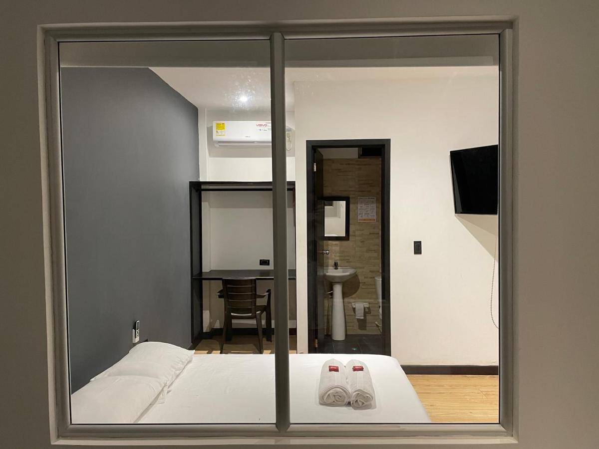 Zugi Inn Hotel Летисия Екстериор снимка