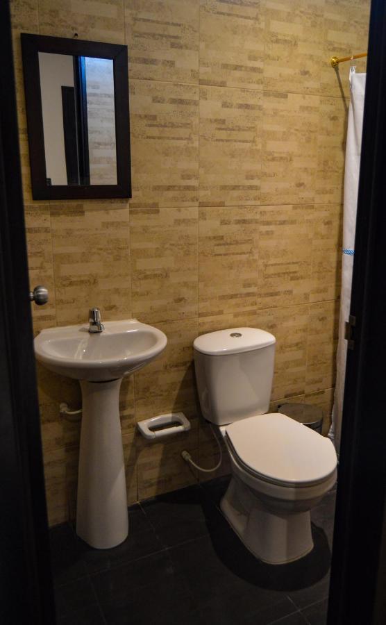 Zugi Inn Hotel Летисия Екстериор снимка